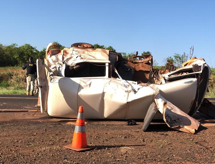 Cinco trabalhadores estavam na Kombi no momento do acidente | Foto: Redes Sociais