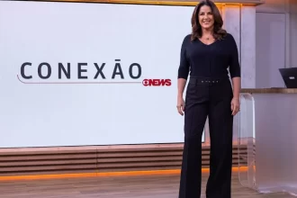 Jornalista apresenta o Conexão Globonews, ao lado de Camila Bomfim e Leilane Neubarth (Daniela Toviansky/Globo)