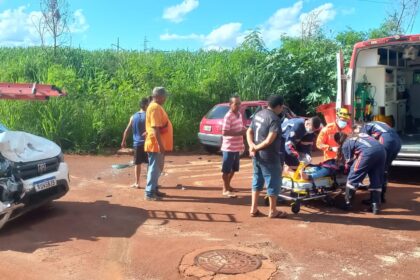 Homem foi resgatado pelos bombeiros e pelo Samu, e encaminhado para atendimento médico | Foto: Bombeiros/Divulgação