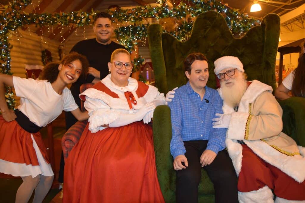 Inclusiva, Vila do Papai Noel no FestNatal Araxá encanta adultos e crianças