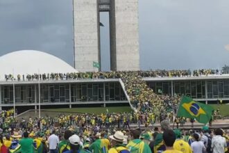 Criminosos terroristas promoveram o vândalo e saquearam o Palácio do Planalto, STF e Congresso