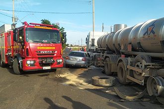 Batida aconteceu na rua Felipe Calixto Milken, por volta de 7h I Foto: Corpo de Bombeiros/Divulgação