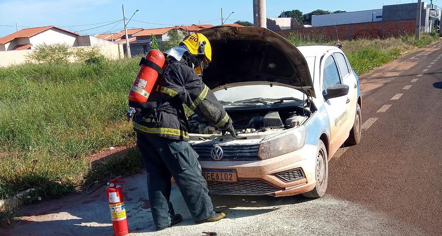 Bombeiro cortou cabo da bateria para evitar um novo curto-circuito