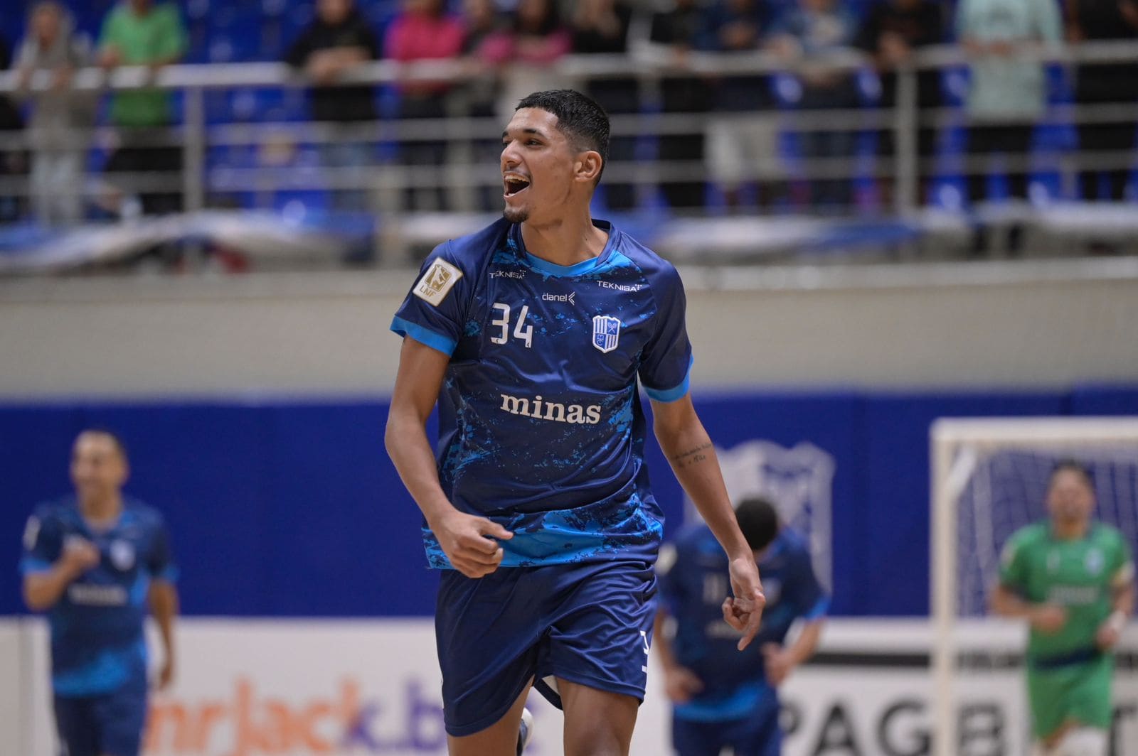 Guilherme Pinheiro, conhecido no time como 'Pinheiro', fez uma grande partida na última segunda-feira, deixando sua marca pelo Minas Tênis Clube | Foto: Reprodução