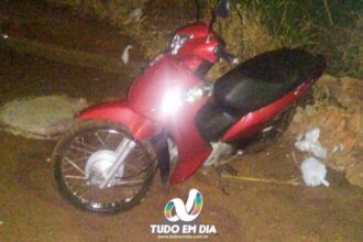 Motoneta Honda Biz foi furtada por volta 21h25 e recuperada logo em seguida pela Polícia Militar