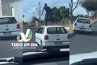 Motorista deixou direção de um VW Gol, de cor branca, e foi 'surfar' em Uberlândia