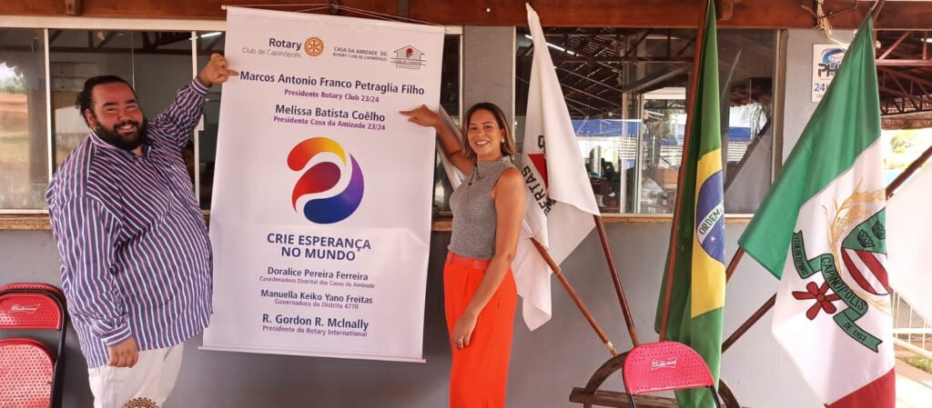 Marcos Petraglia, presidente do Rotary Club de Capinópolis, e Melissa Batista, presidente da Casa da Amizade | Foto: Divulgação