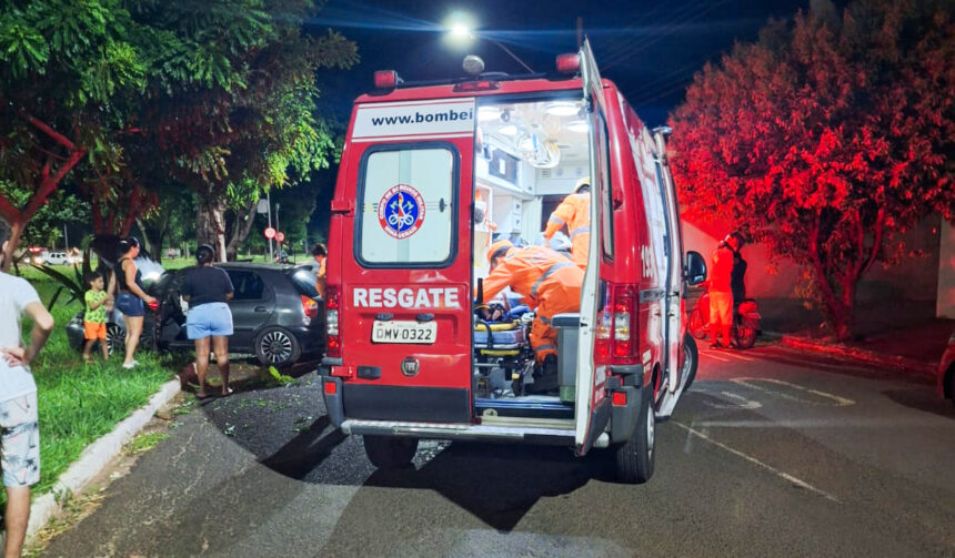 Jovem de 20 anos disse que o carro travou volante durante o trajeto | Foto: Bombeiros/Divulgação