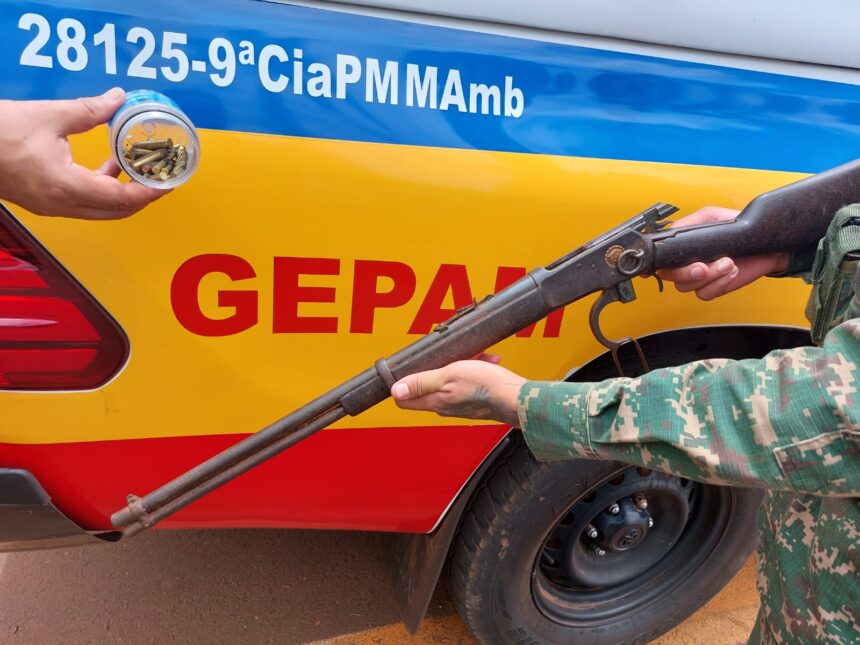 PMMA apreende arma de fogo com caçadores em Cachoeira Dourada-MG