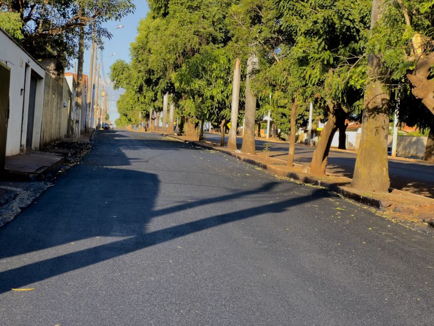 Trechos da Avenida Névio Franco de Morais estão sendo recapeados | Foto: Paulo Braga