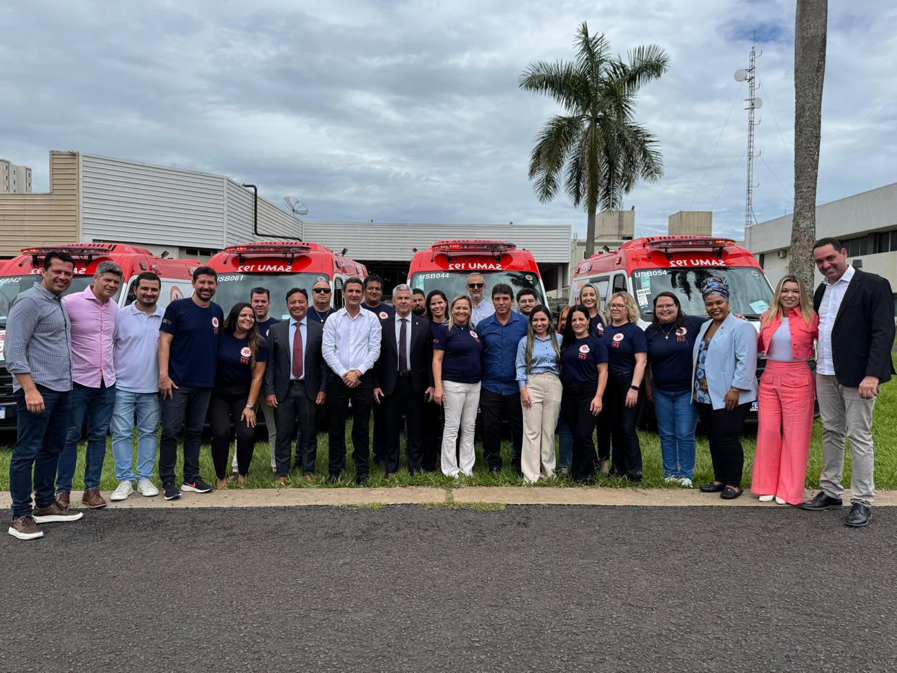 Ituiutaba recebe 3  ambulâncias zero km para o SAMU; Capinópolis recebeu 1 unidade