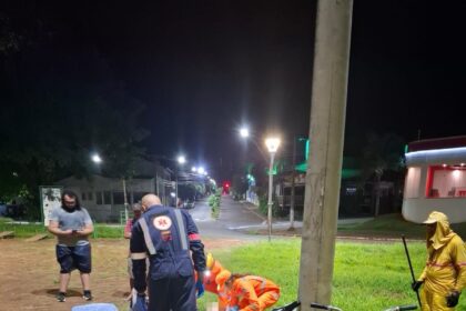 Ciclista sofre queda em pista de caminhada e é atendido pelos bombeiros