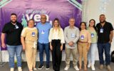 Equipe de palestrantes com os colaboradores da CRV Industrial