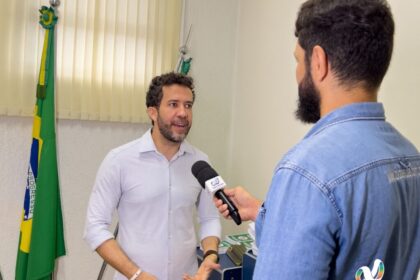 André Janones em entrevista ao jornalista Paulo Braga em 2024